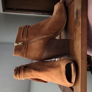 Size 10 Steve Madden Suede Booties